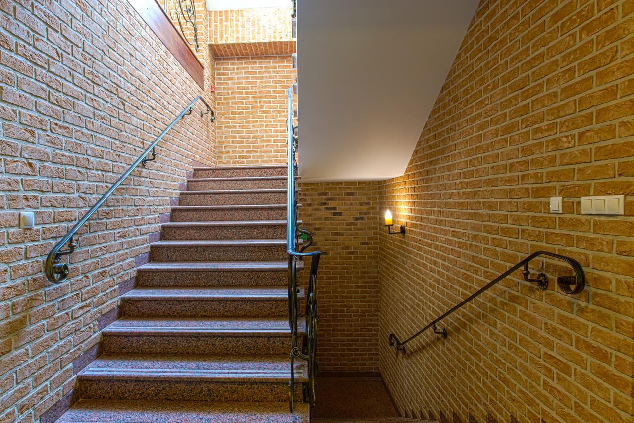 Hotel Roza Kamieniec Wroclawski Esterno foto