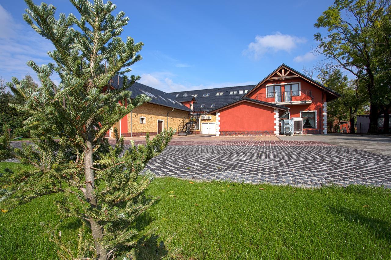 Hotel Roza Kamieniec Wroclawski Esterno foto