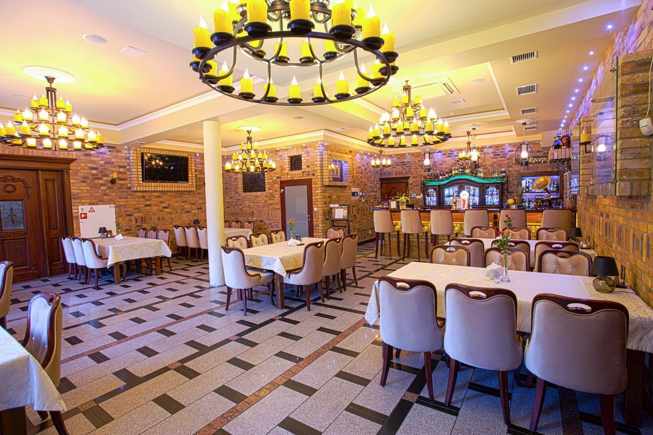 Hotel Roza Kamieniec Wroclawski Esterno foto