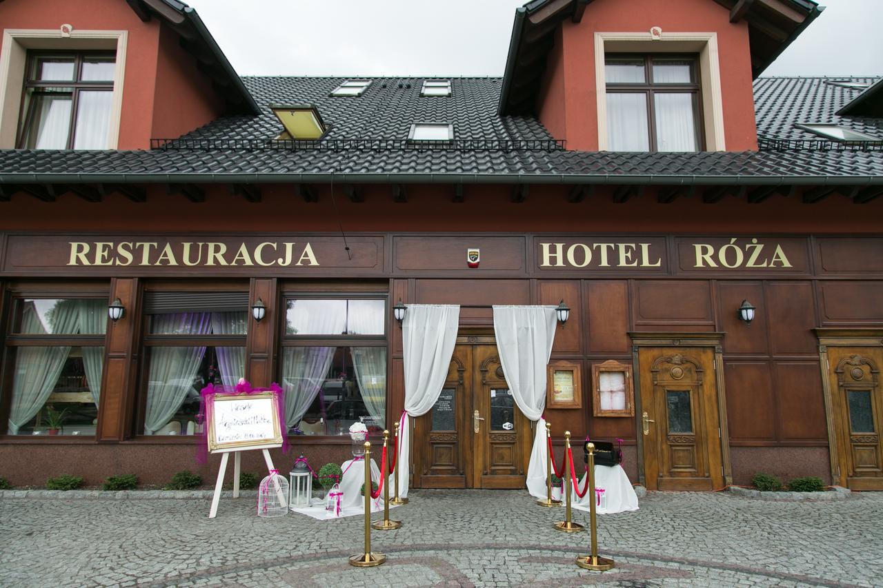 Hotel Roza Kamieniec Wroclawski Esterno foto